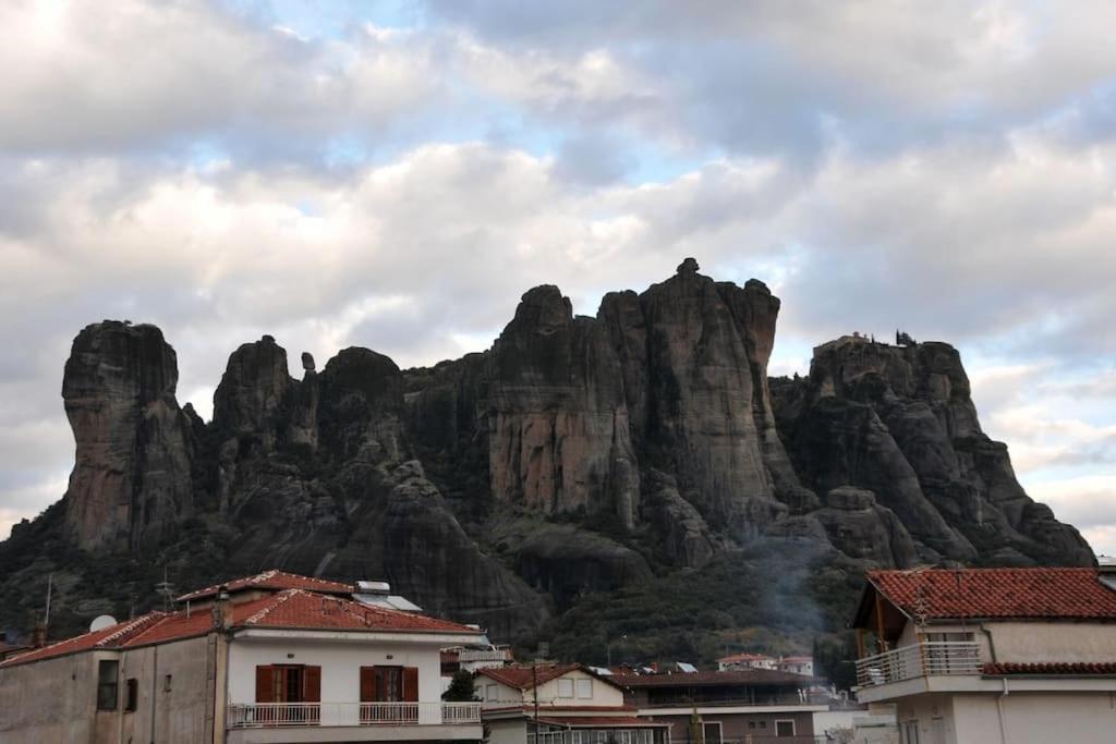 Holiday Meteora B Kalambaka Bagian luar foto
